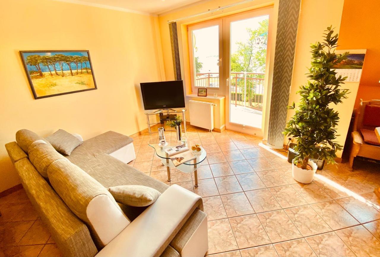 Sonnige Maisonette-Wohnung Mit Blick Auf Die Bucht Dziwnów 外观 照片